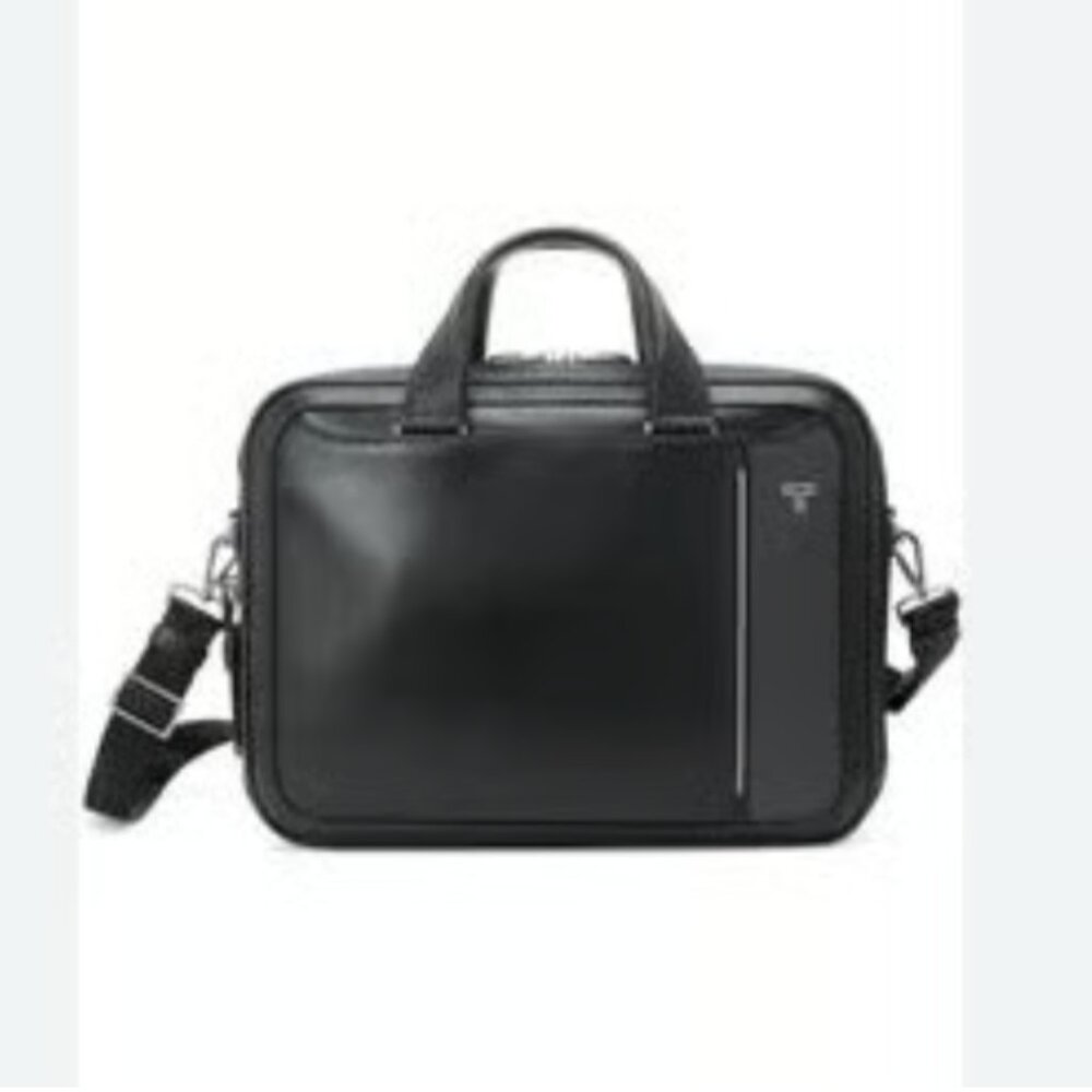 NWT Tumi Leather Thornberry Triple Compartment Brief 15" screens